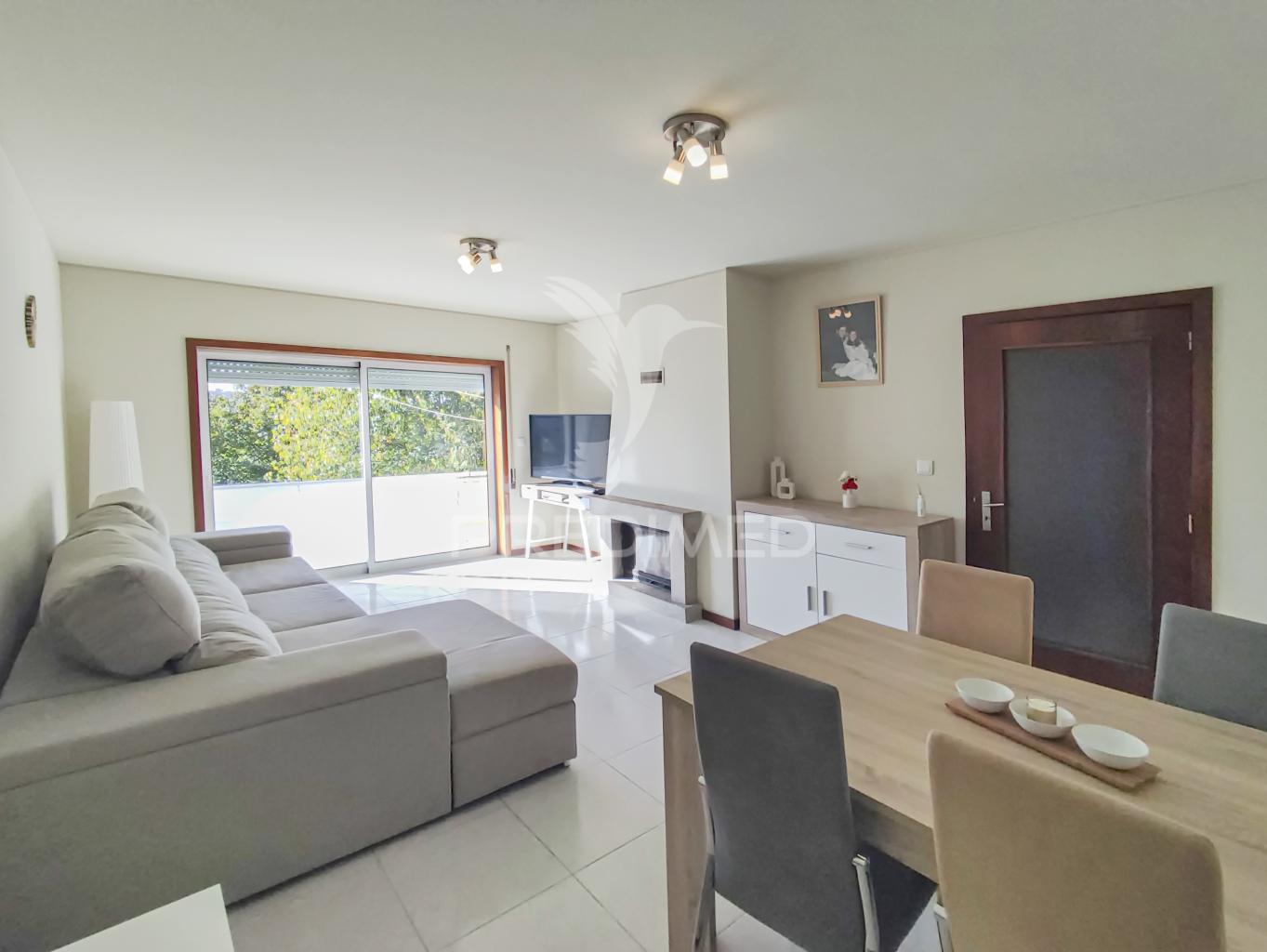 “oportunidade: t2 em excelente estado e localização premium”