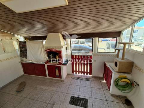 Moradia t4 remodelada, porto covo.