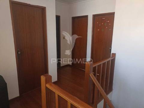 Moradia t5 em rio tinto - gondomar