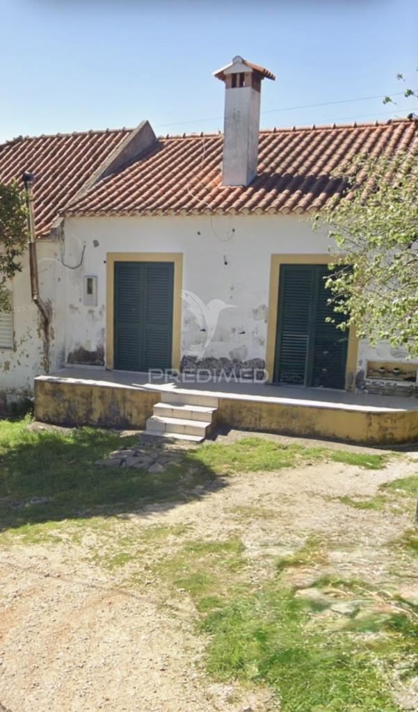 Moradia geminada t4 em chão das maias – serra, tomar