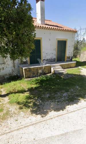 Moradia geminada t4 em chão das maias – serra, tomar