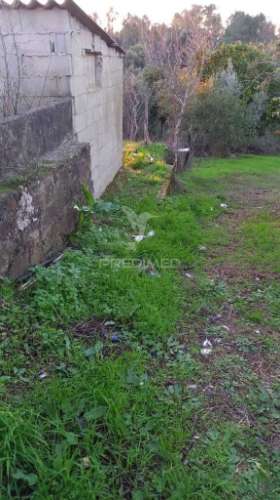 Moradia geminada t4 em chão das maias – serra, tomar