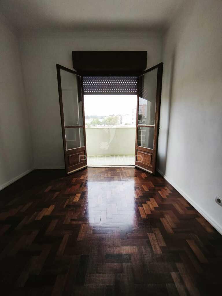 Apartamento t2 | excelente localização e versatilidade | agualva - cacém