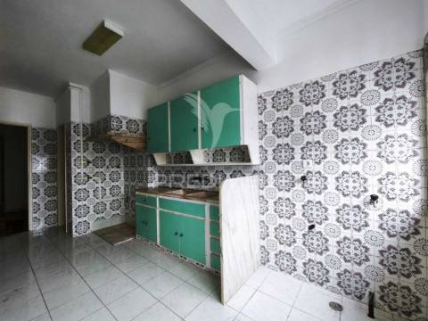 Apartamento t2 | excelente localização e versatilidade | agualva - cacém