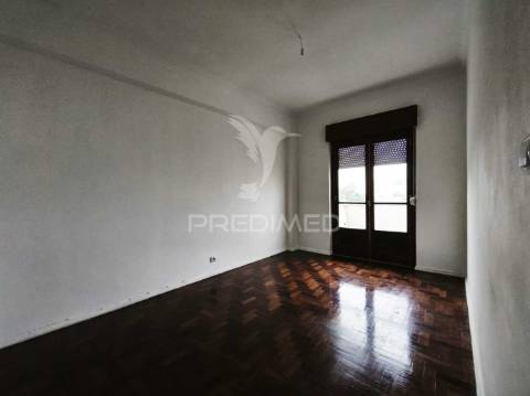 Apartamento t2 | excelente localização e versatilidade | agualva - cacém