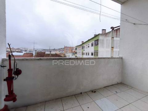 Apartamento t2 | excelente localização e versatilidade | agualva - cacém