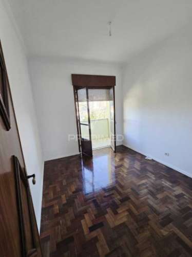 Apartamento t2 | excelente localização e versatilidade | agualva - cacém