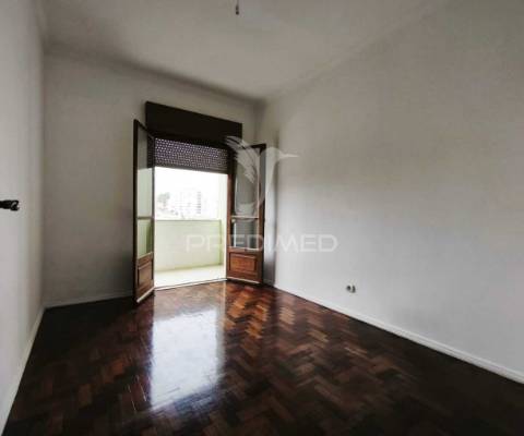 Apartamento t2 | excelente localização e versatilidade | agualva - cacém