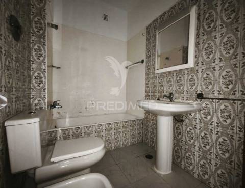 Apartamento t2 | excelente localização e versatilidade | agualva - cacém