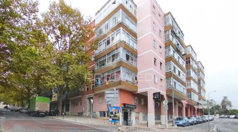 Apartamento t2 | excelente localização e versatilidade | agualva - cacém