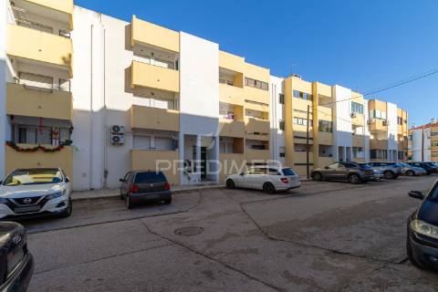 Apartamento t2 - 1.º andar em alhos vedros - moita