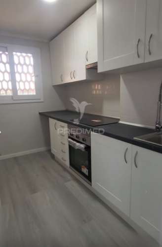 Apartamento t2 renovado – pontinha