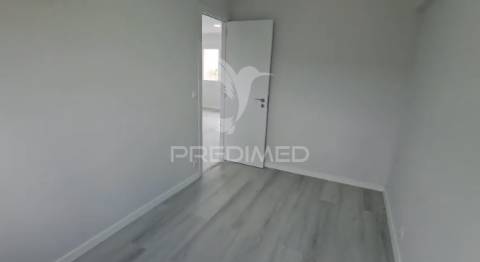 Apartamento t2 renovado – pontinha