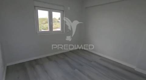 Apartamento t2 renovado – pontinha