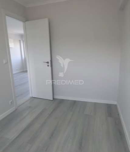 Apartamento t2 renovado – pontinha