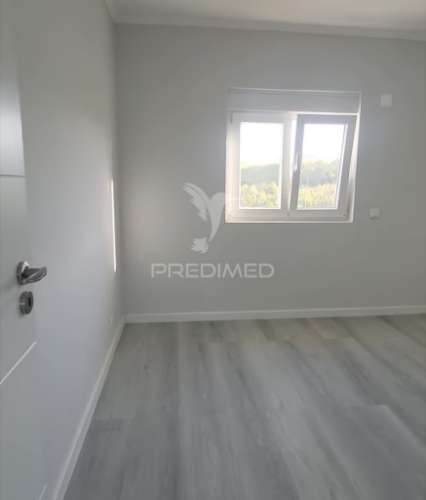 Apartamento t2 renovado – pontinha