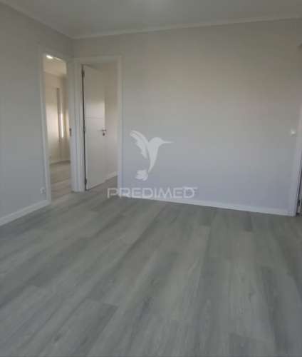 Apartamento t2 renovado – pontinha