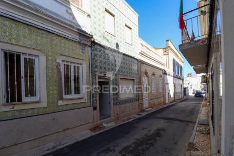 Moradia t3 na baixa da cidade de olhão