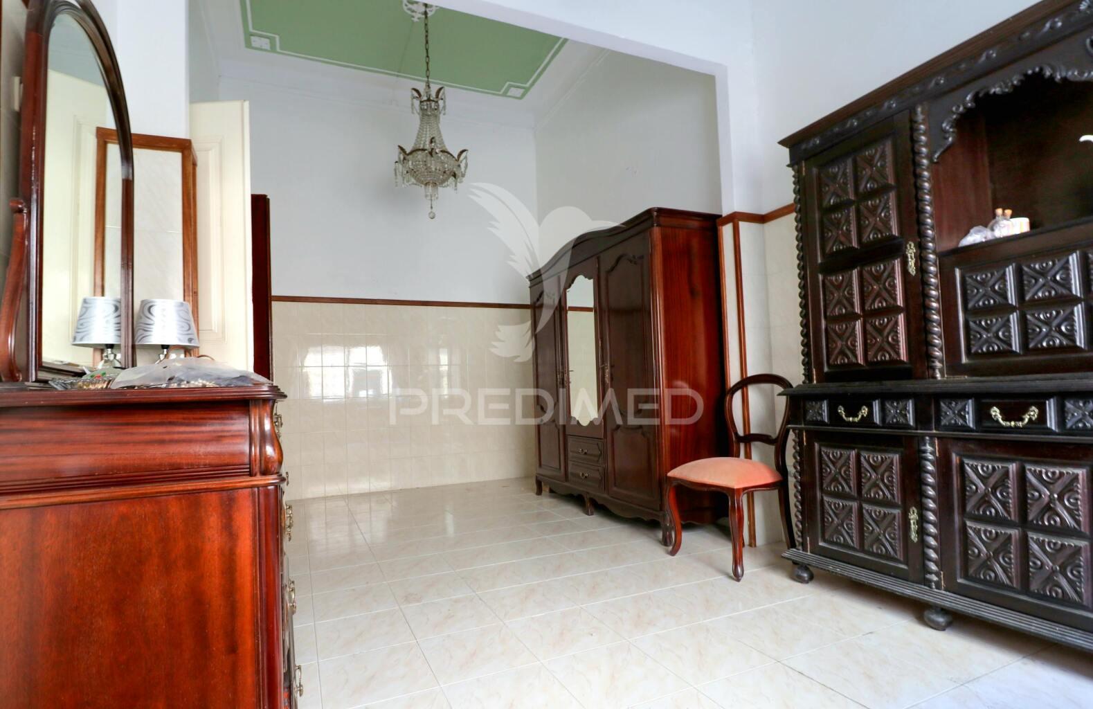 Moradia t3 na baixa da cidade de olhão