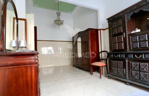 Moradia t3 na baixa da cidade de olhão