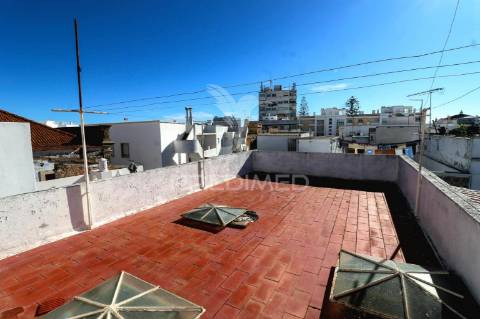 Moradia t3 na baixa da cidade de olhão