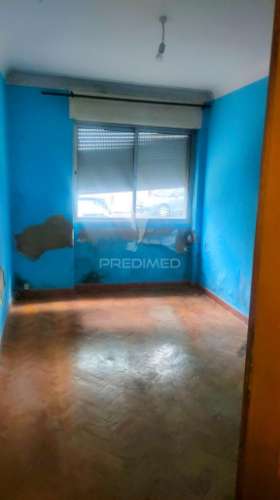 Em remodelação, apartamento t2, benfica, lisboa.