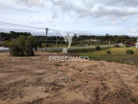 Terreno rústico com 33.145m2 em melides.