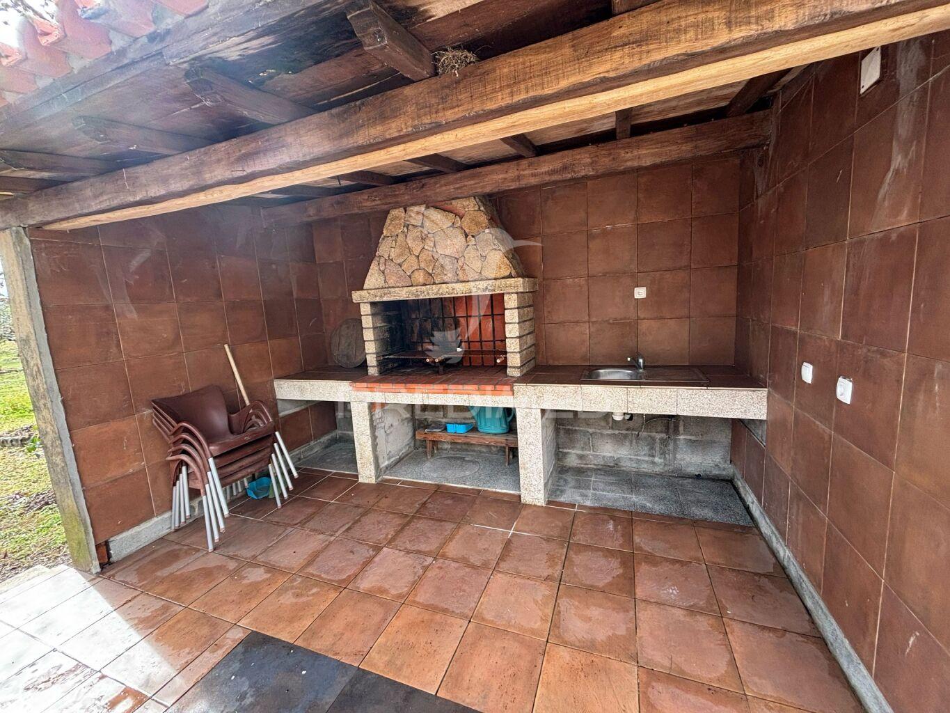 Quinta com moradia t4 e piscina