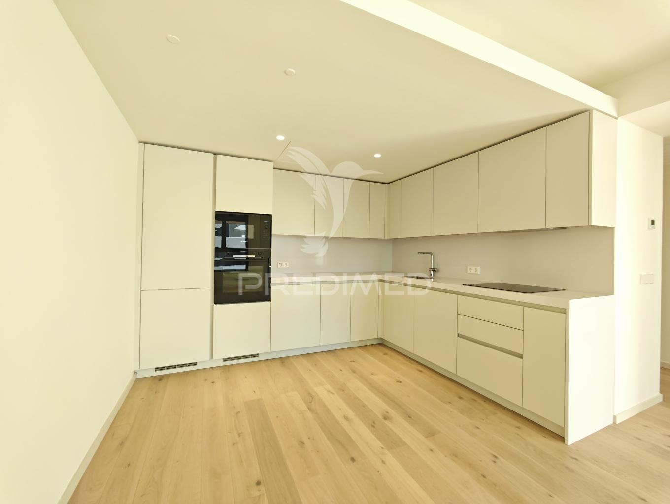 Apartamento t3 novo em parque das nações