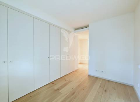 Apartamento t3 novo em parque das nações