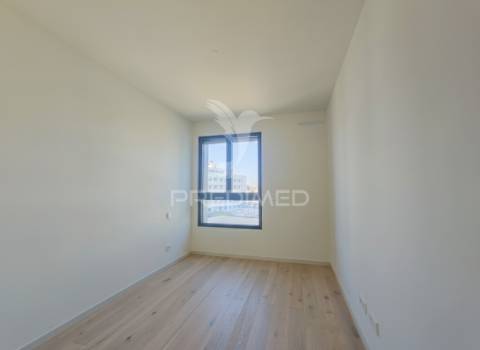 Apartamento t3 novo em parque das nações