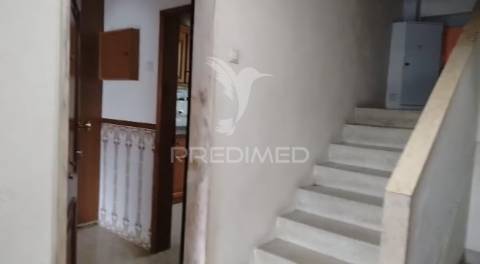 Oportunidade única! t2 luminoso e central em benfica