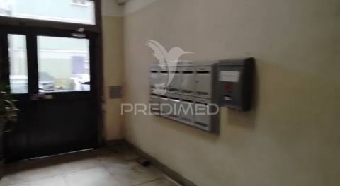 Oportunidade única! t2 luminoso e central em benfica