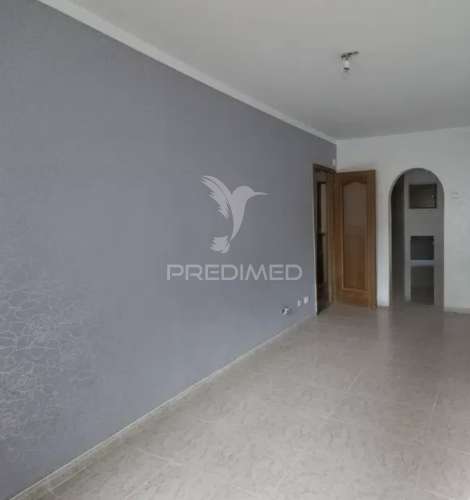 Oportunidade única! t2 luminoso e central em benfica