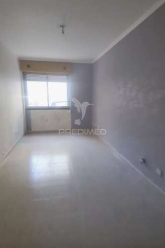 Oportunidade única! t2 luminoso e central em benfica