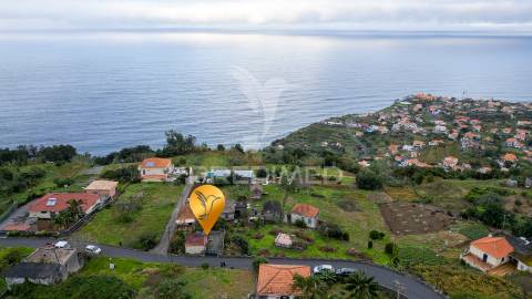 Moradia t2 para recuperar + palheiro na ponta delgada - ilha da madeira