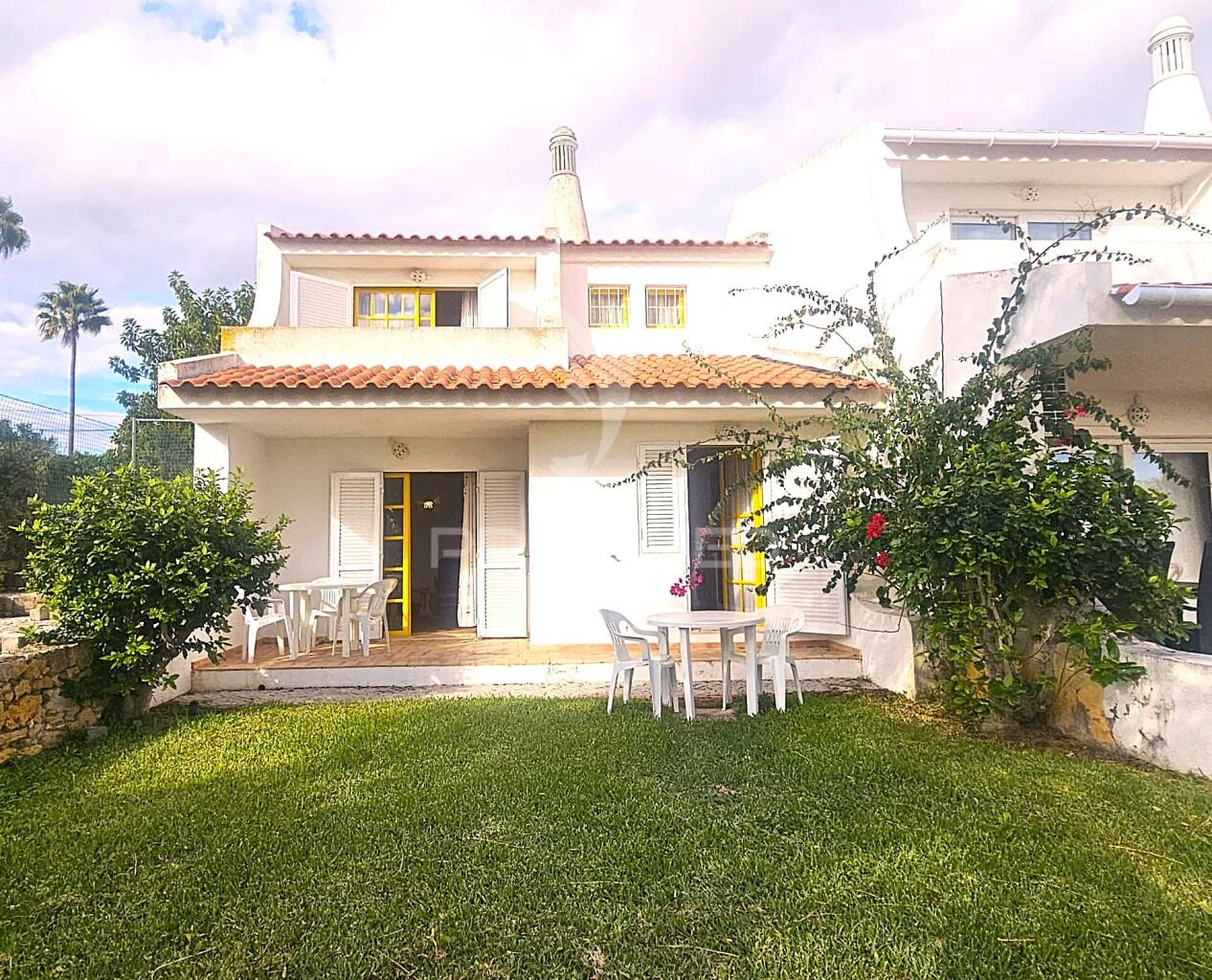 Excelente moradia t2 em condominio privado - salgados