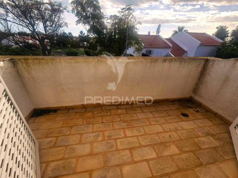 Excelente moradia t2 em condominio privado - salgados