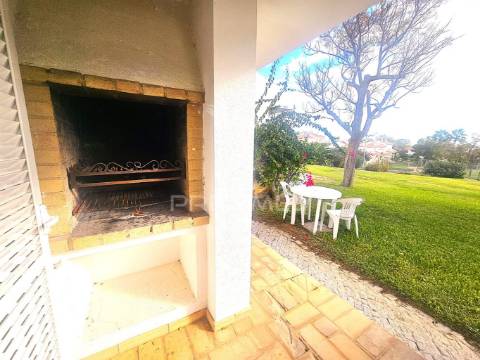 Excelente moradia t2 em condominio privado - salgados