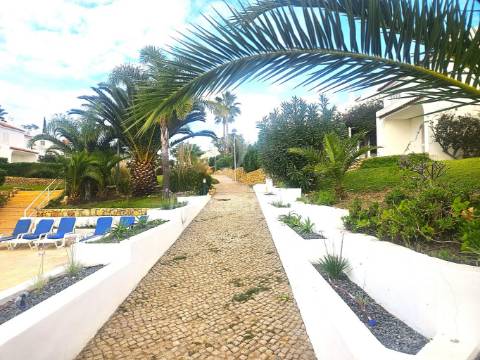 Excelente moradia t2 em condominio privado - salgados