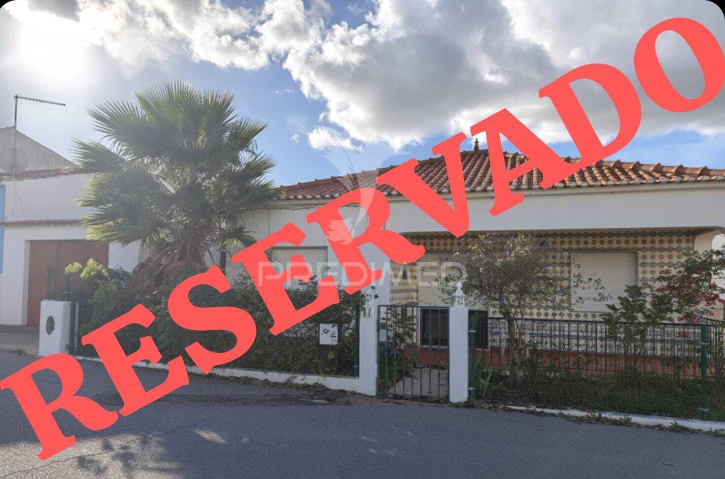 Moradia t3 para remodelar guia albufeira