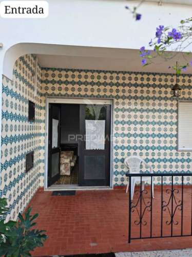 Moradia t3 para remodelar guia albufeira