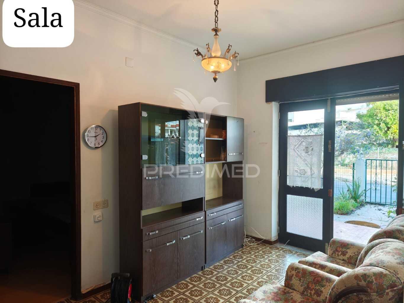 Moradia t3 para remodelar guia albufeira