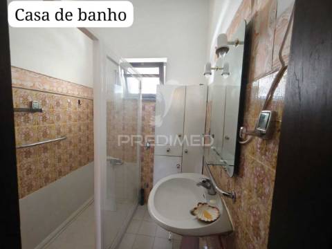 Moradia t3 para remodelar guia albufeira