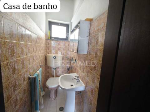 Moradia t3 para remodelar guia albufeira