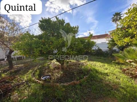 Moradia t3 para remodelar guia albufeira