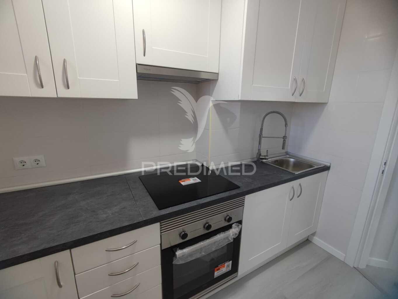 Apartamento t2 completamente remodelado, pontinha, odivelas.