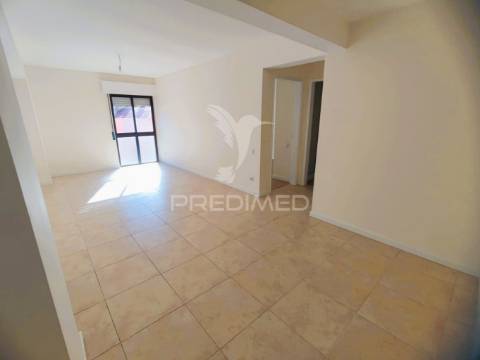 Apartamento t2 renovado, algueirão, mem martins.