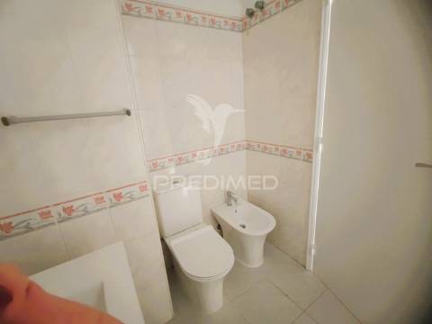 Apartamento t2 renovado, algueirão, mem martins.