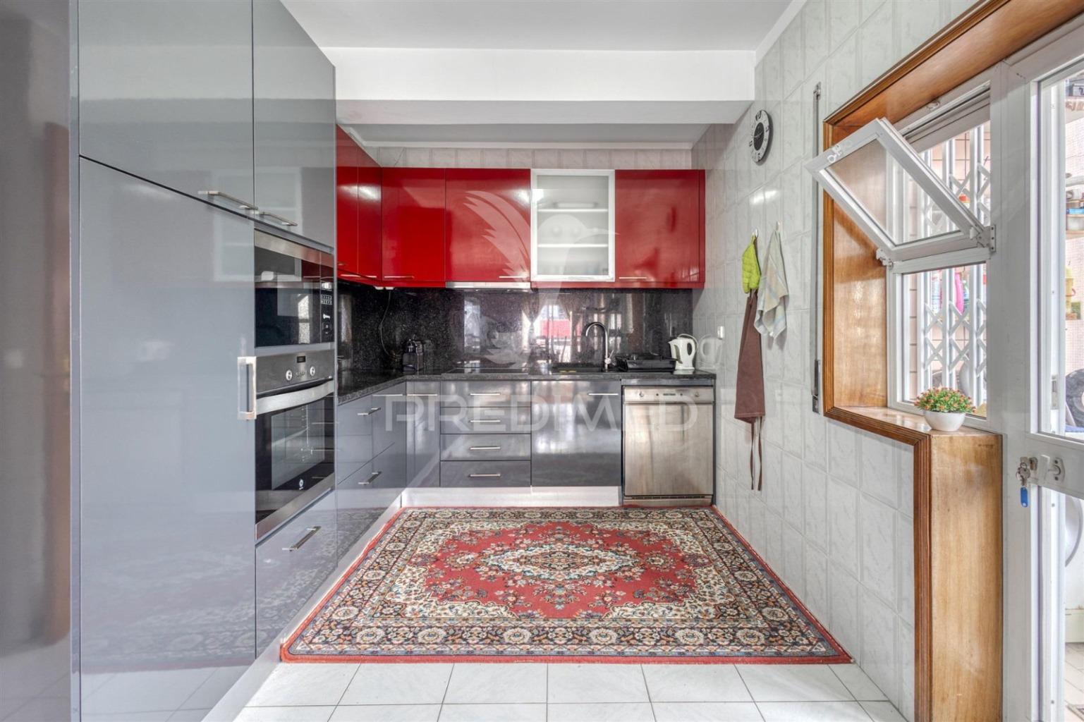 Apartamento t2 em baguim do monte junto ao metro